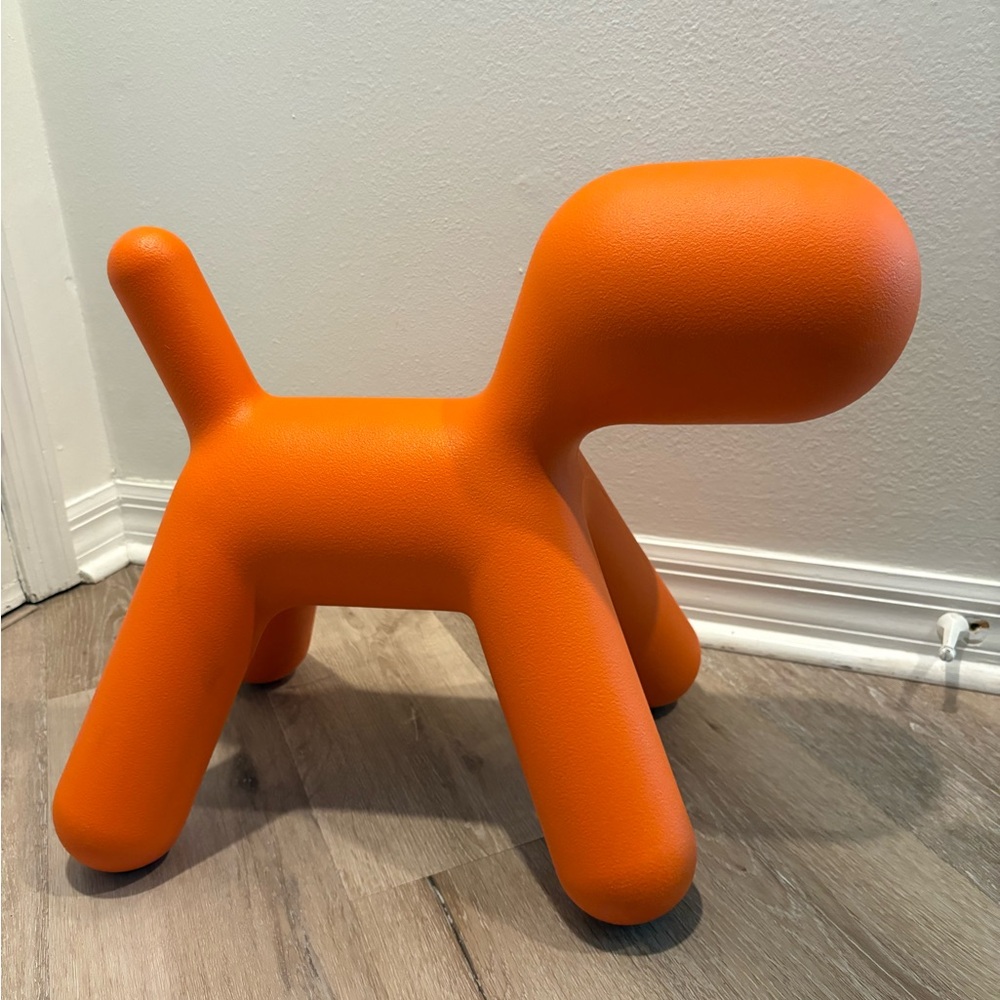 Contemporary modern Me too magis puppy orange